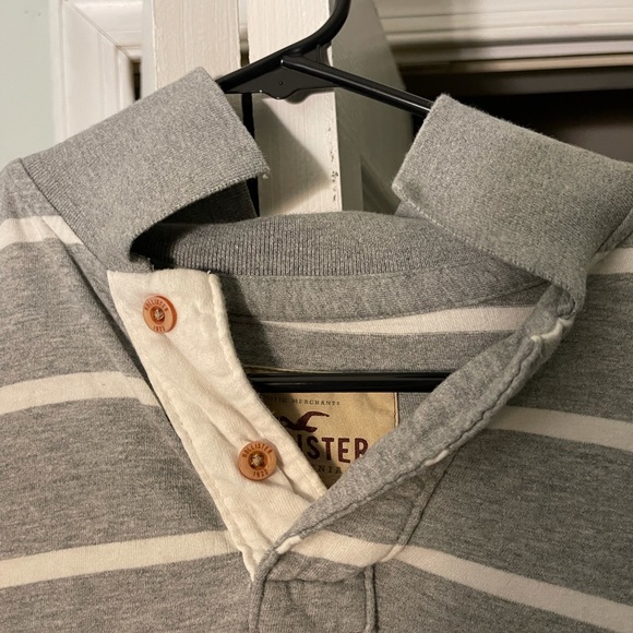 Large Hollister Polo - Picture 3 of 8